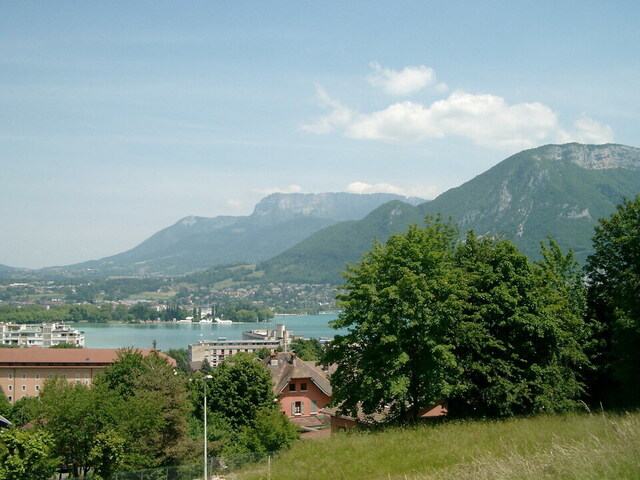 alt=